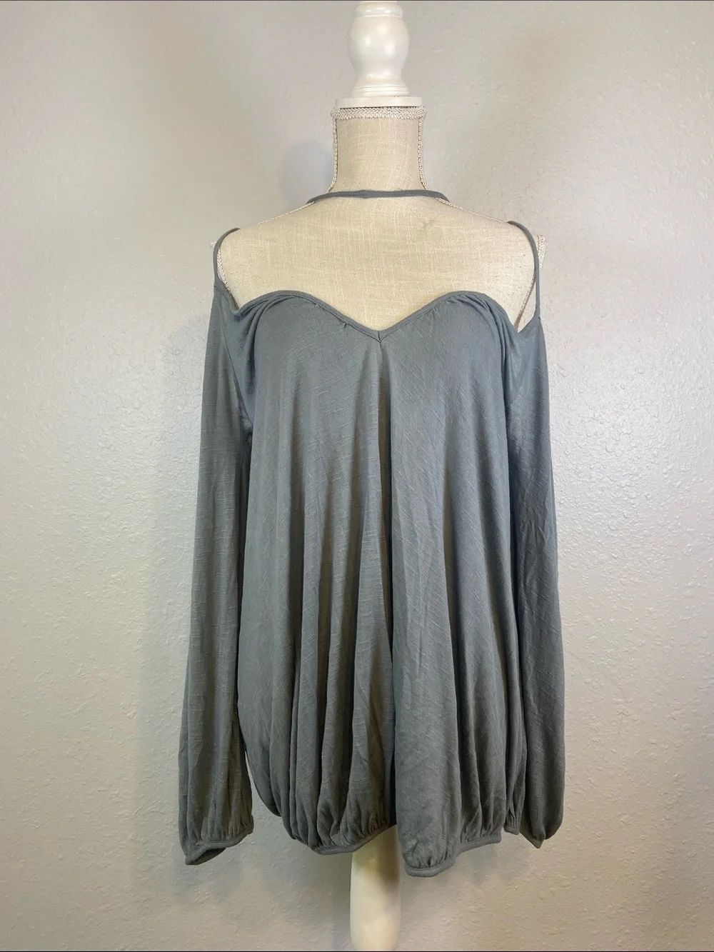 Free People Gray Crochet Fast Time Cold Shoulder Chic Boho Gypsy Blouse Size L